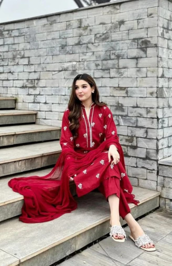 Article Lilly Embroidered