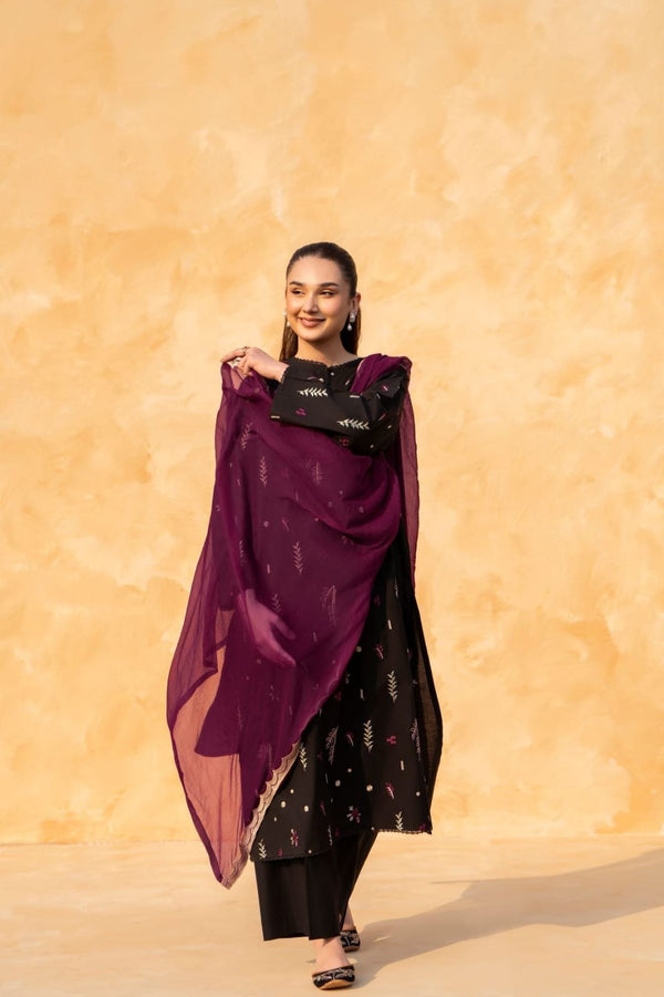 Article Bloom Indulge in elegance with our Black lawn 3-piece